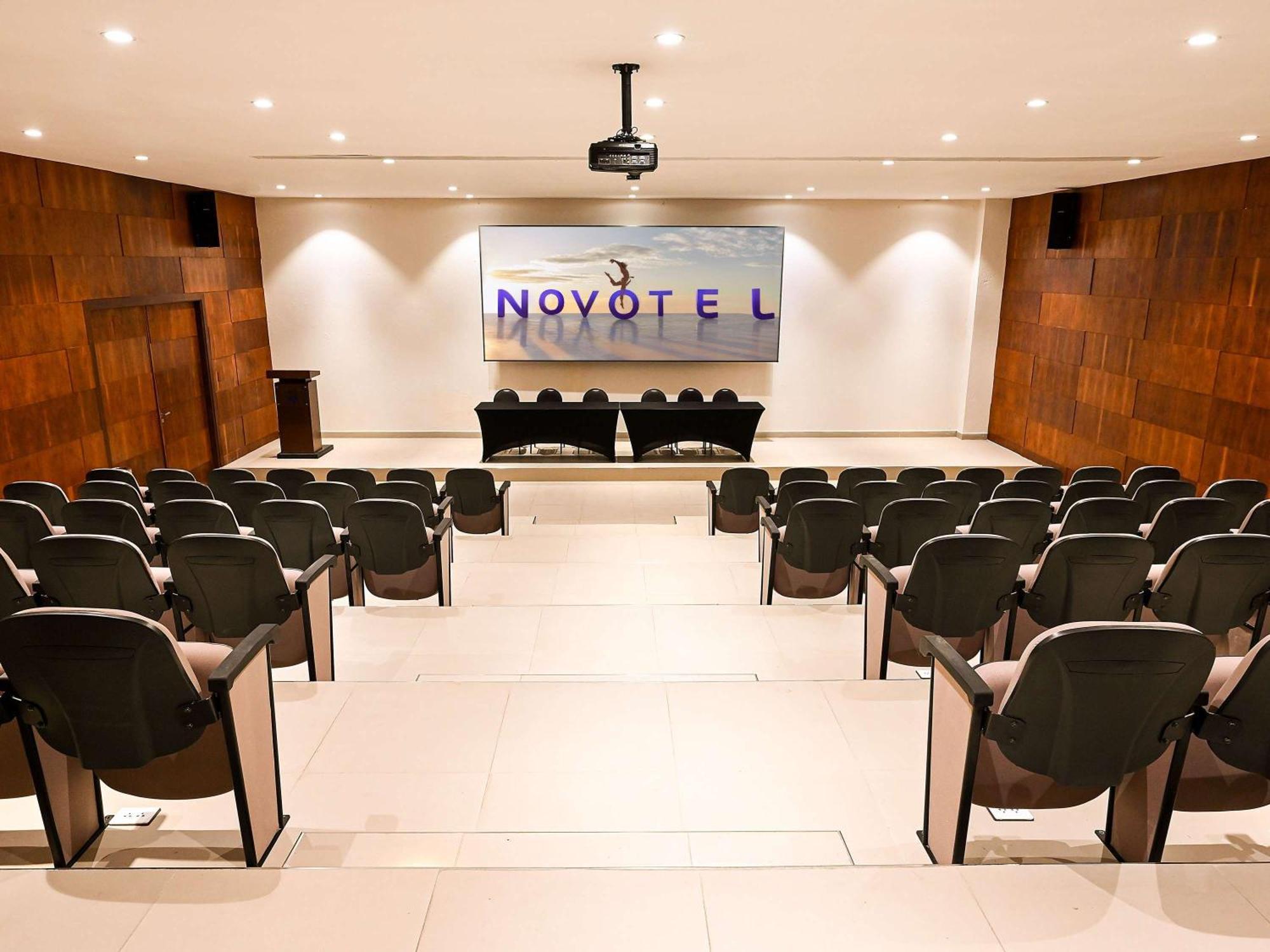 Novotel سانتا كروز دي لا سي المظهر الخارجي الصورة